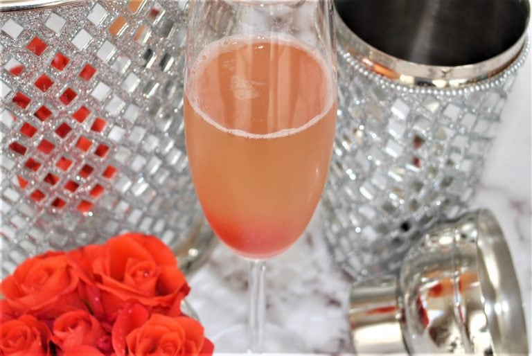 Pineapple Upside Down Champagne – Happiness in a glass!
