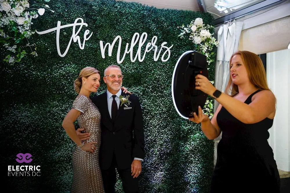 Share Fun Experience With Roaming Photo Booth Rental