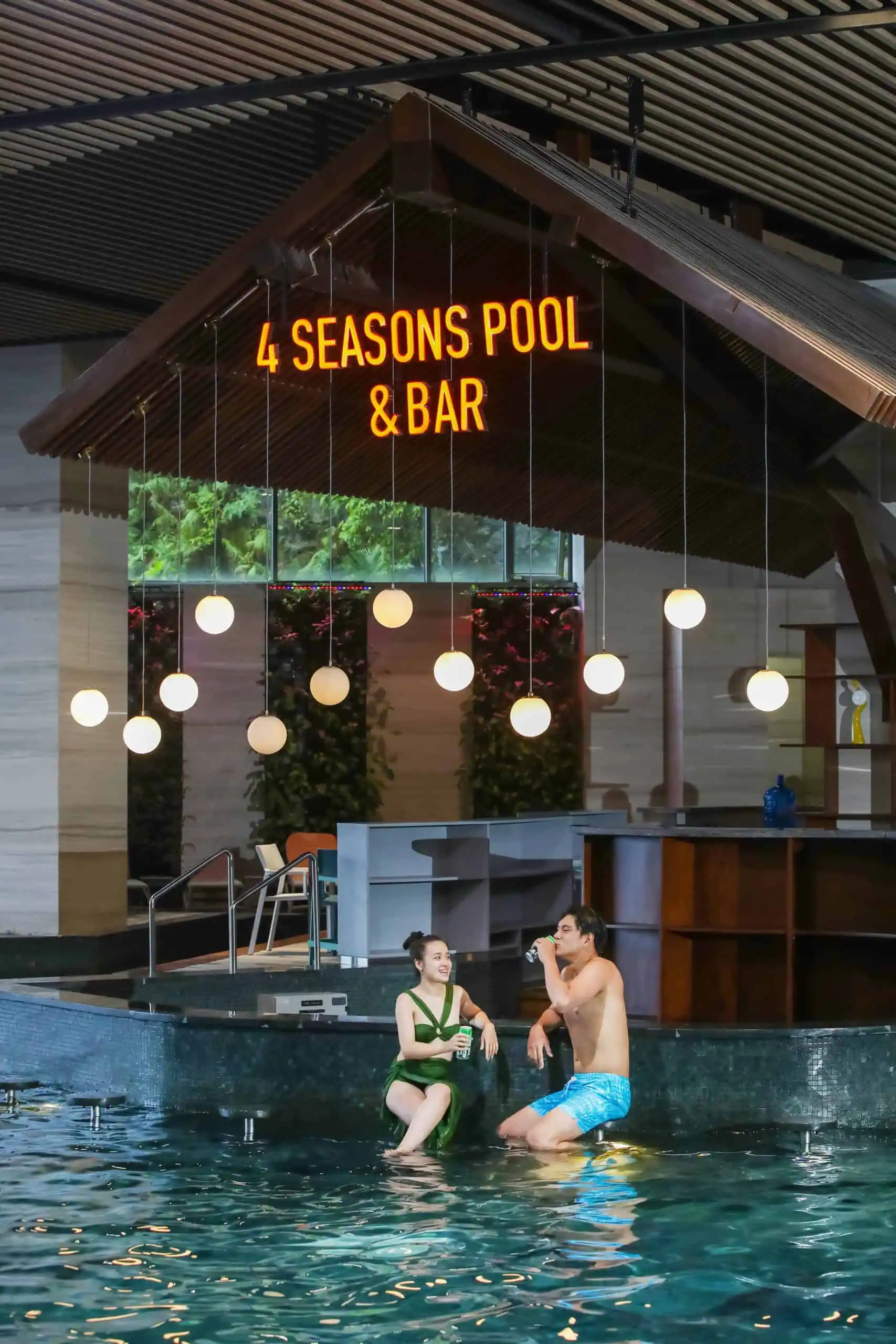 4 Seasons Pool