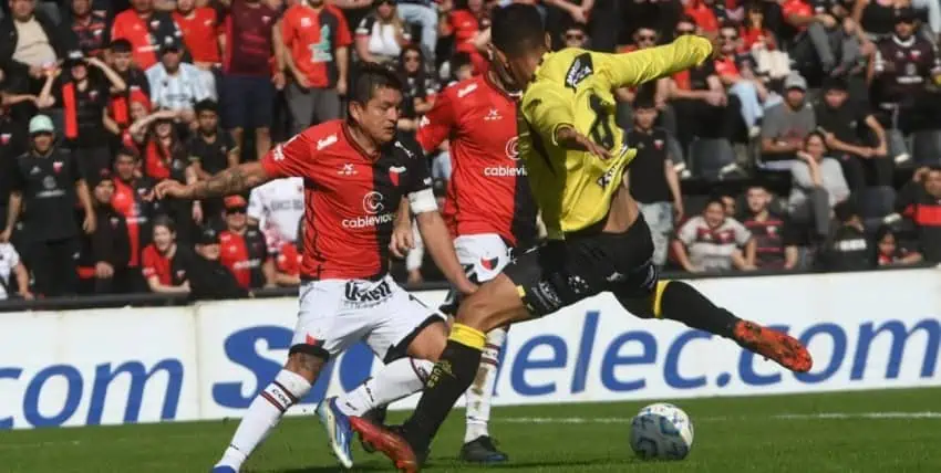 Colon de Santa Fe vs Almirante Brown Highlights