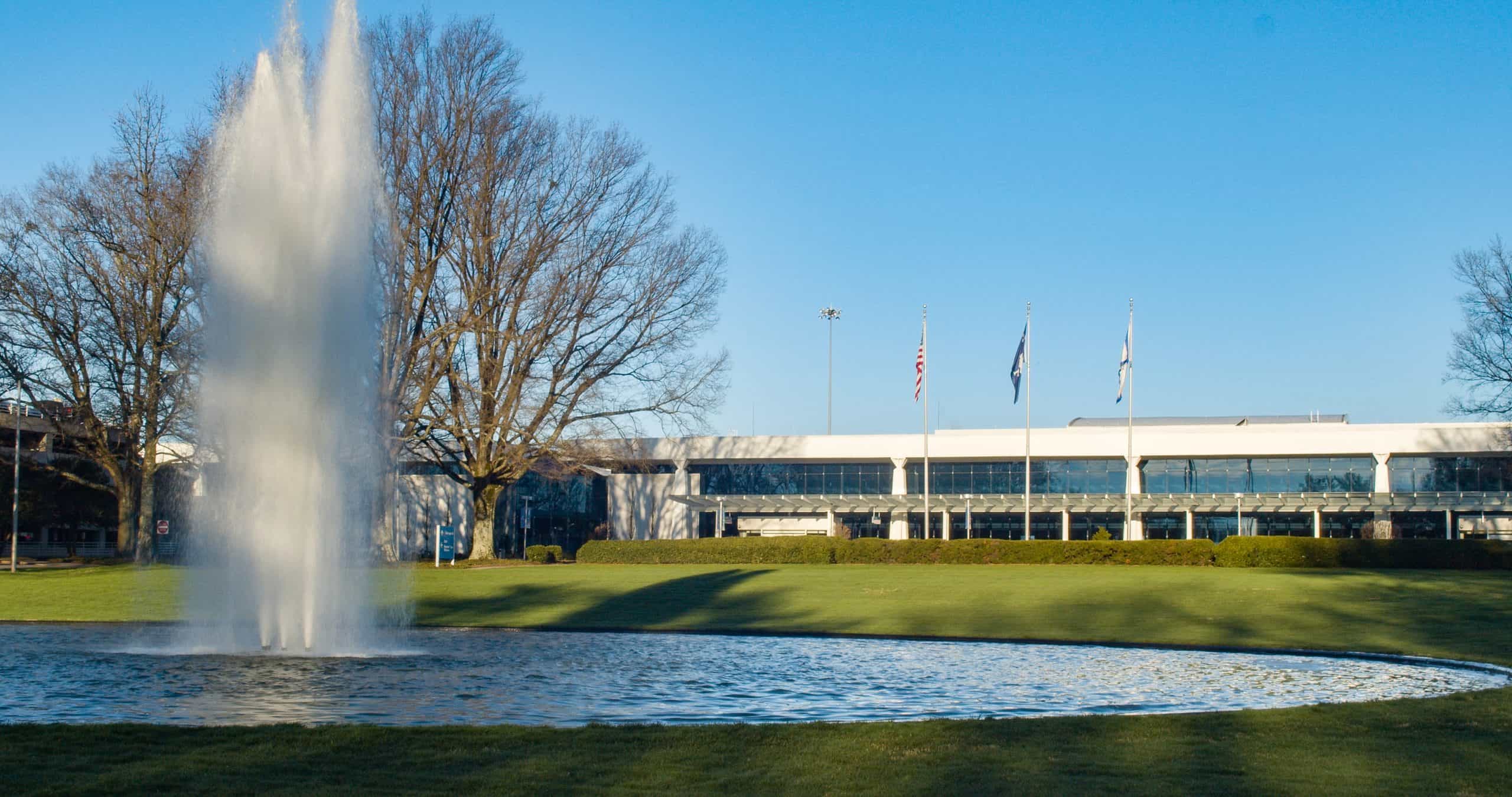 GSP airport outside fountain