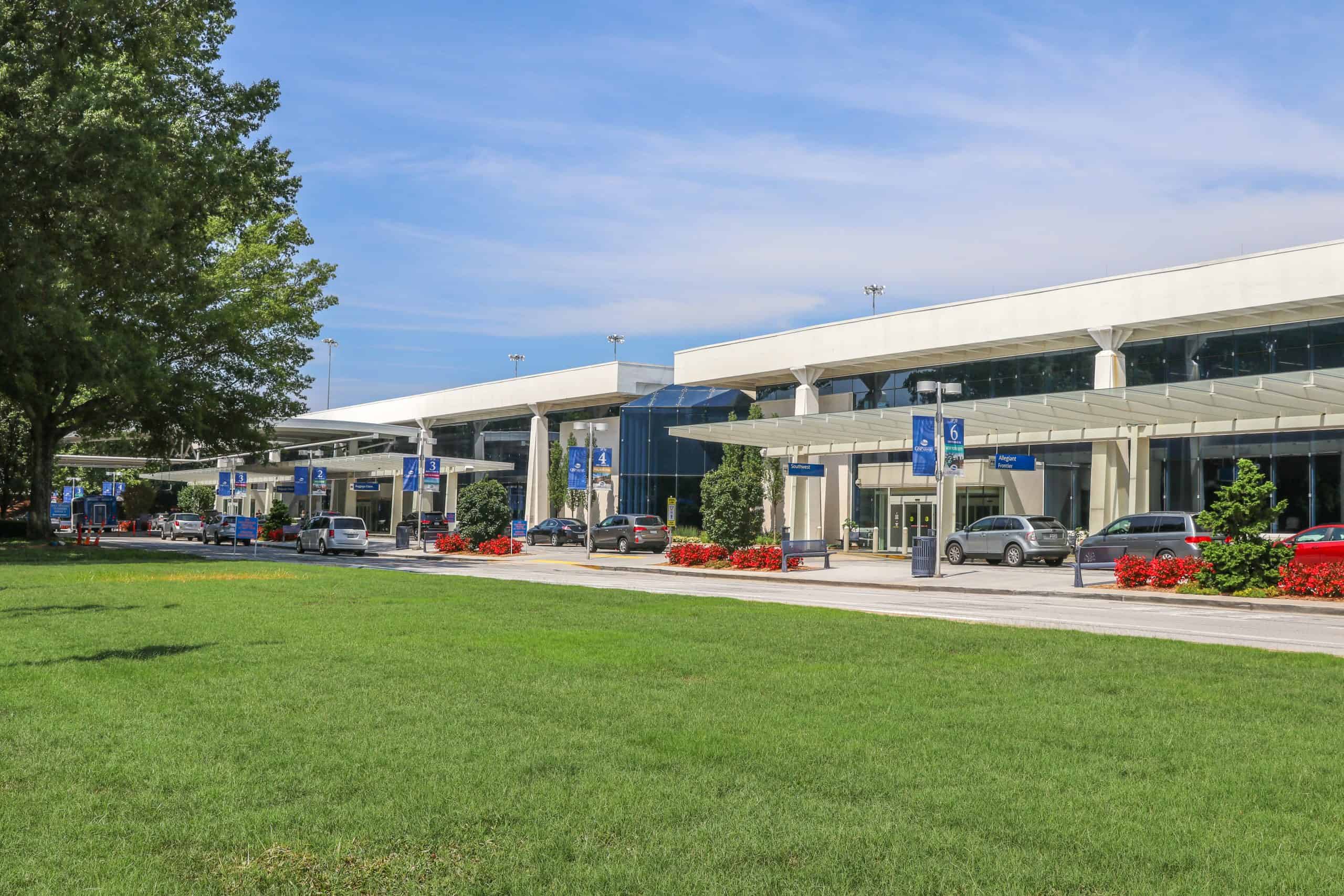 GSP airport outside terminal