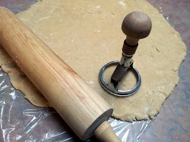 You need a ravioli cutter or other round cutter for these cookies