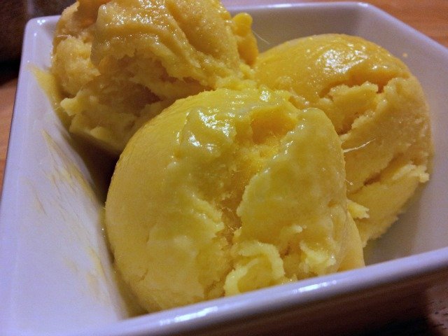 Yummy mango frozen Greek yogurt