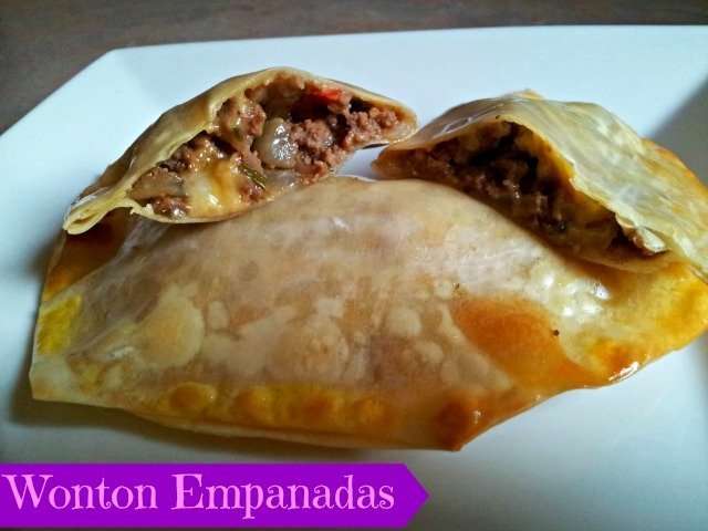 Wonton empanadas ready to eat