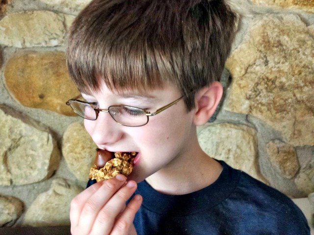 Yummy healthy banana cookies with Hershey's chocolates