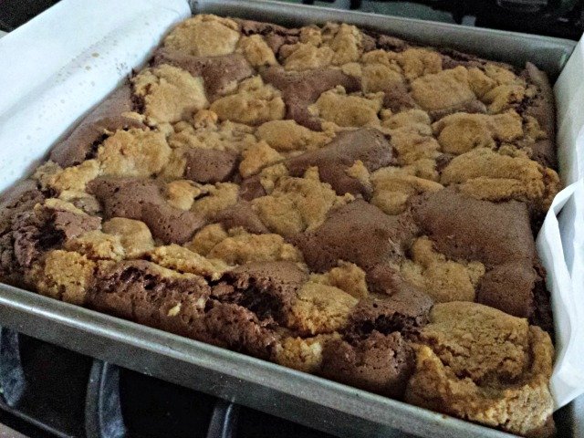 Perfectly (under)baked candy bar cookie brownies