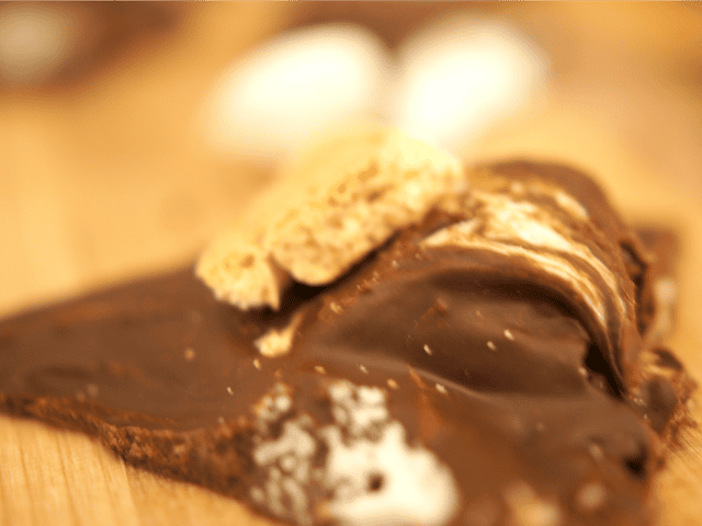 Yummy yummy s'mores bark