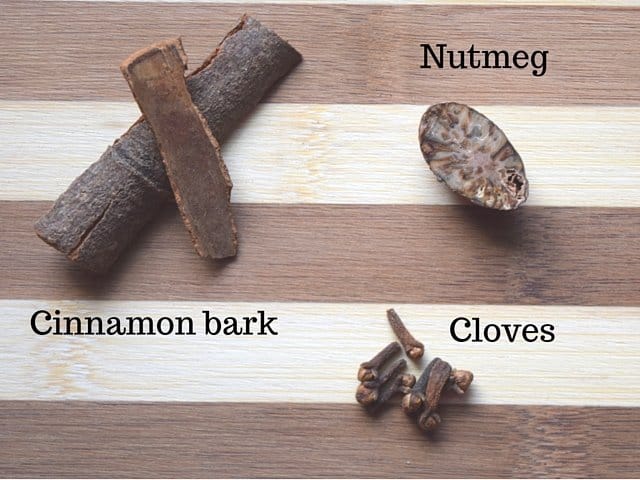 Ingredients to make your own pumpkin pie spice