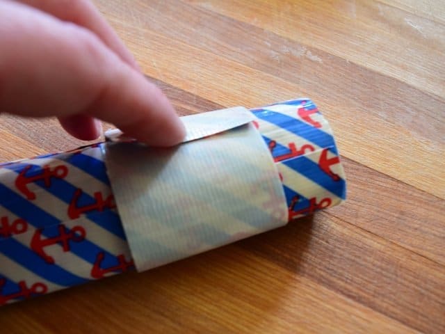 Loosely wrap two layers of duct tape to create the top to your pouch