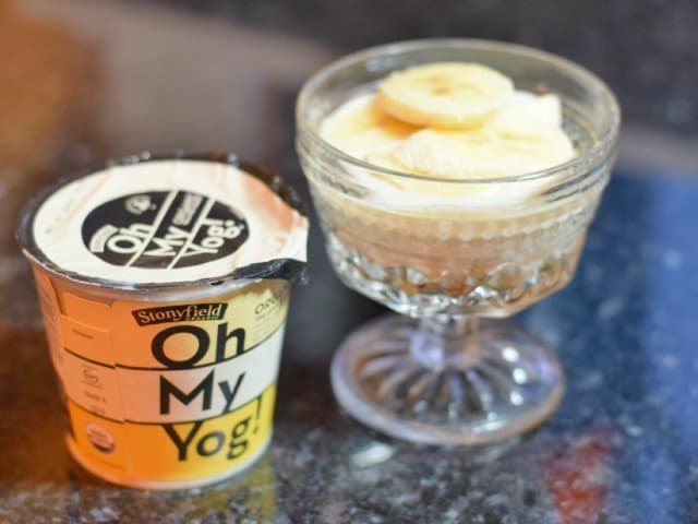 Banana and vanilla yogurt parfait