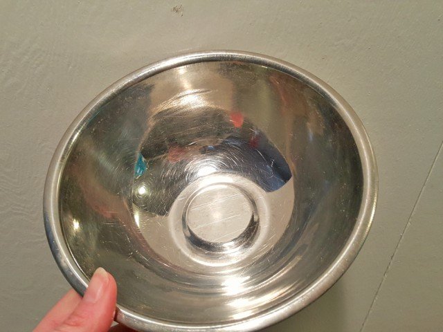 Clean cat dish
