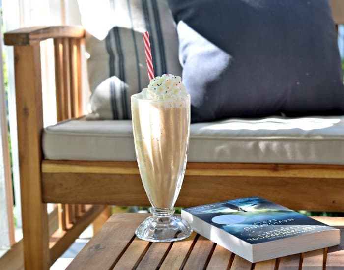 Perfect summer morning with a four ingredient cake batter frappe