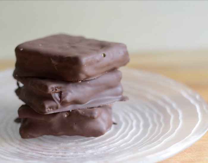 Plate of knockoff Girl Scout s'mores cookies