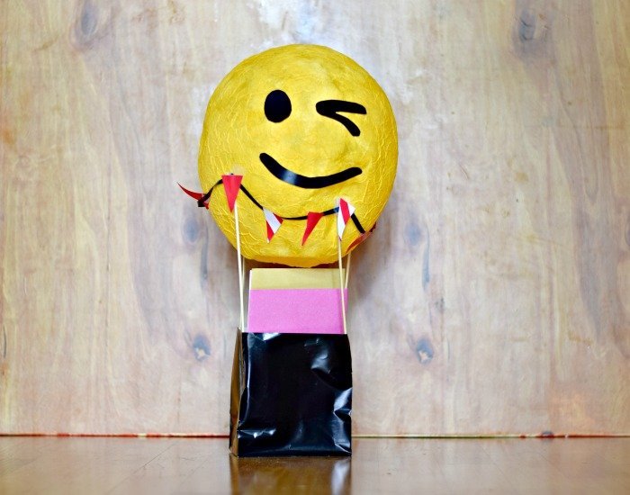 Hot air balloon card holder for emoji birthday party tutorial