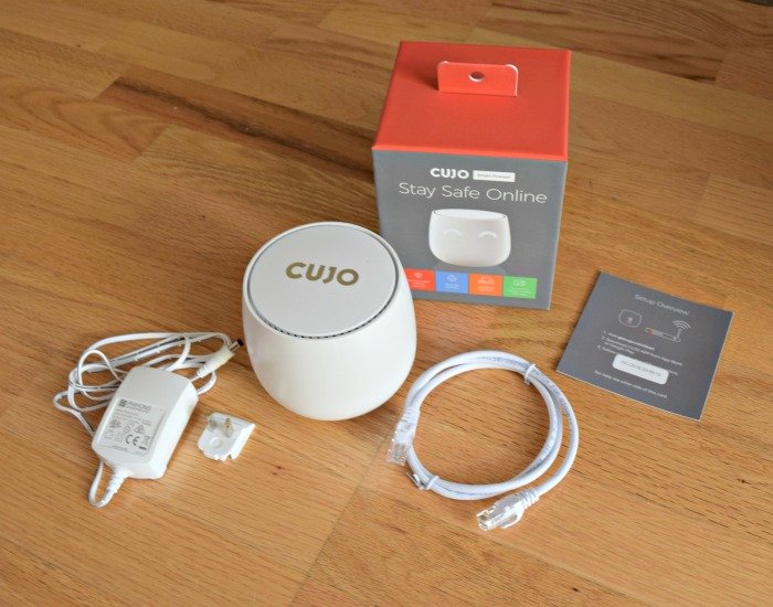 What comes in the CUJO smart firewall box