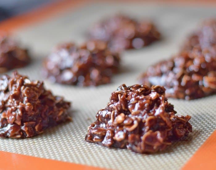 Drop no bake nutella cookies on sheet