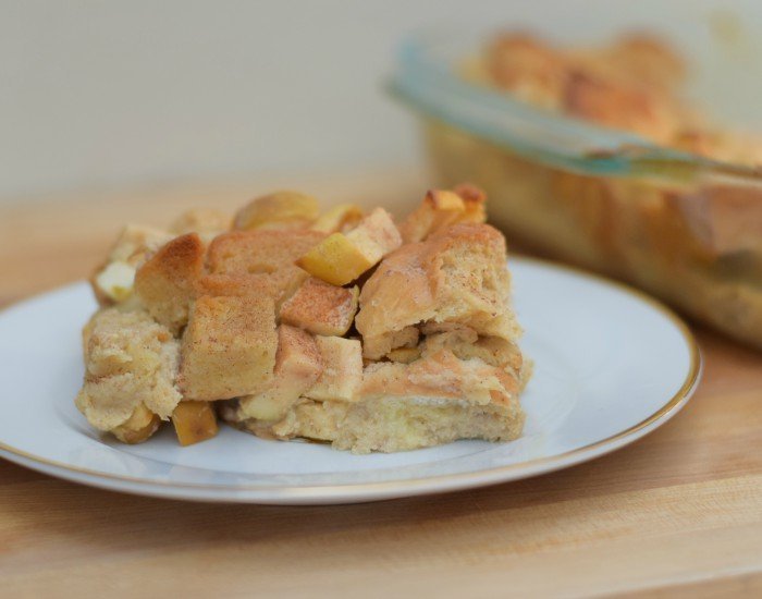Apple bread pudding recipe plated