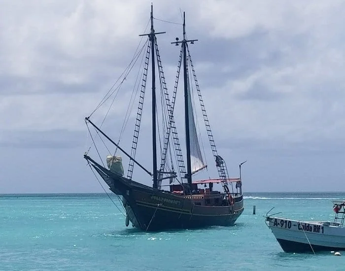 Jolly Roger pirate ship