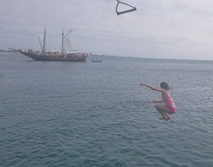 Rope swing for Jolly Roger Pirate ship