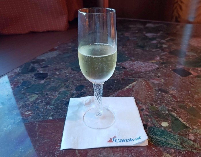 Champagne cocktail