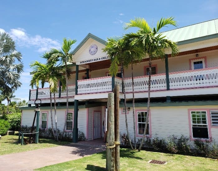 Grand Cayman turtle sanctuary Snacks and bar