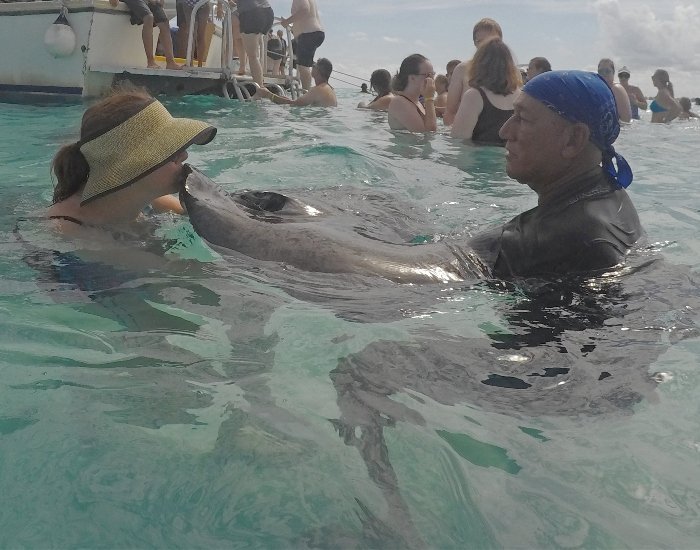 Kiss a stingray for 7 years good luck
