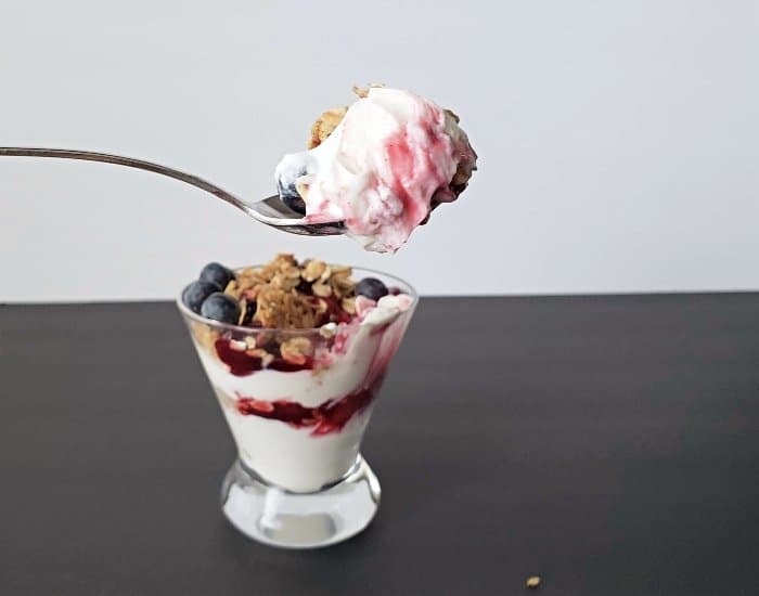 Yogurt parfait bite