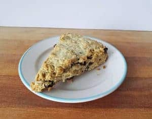 Easy buttermilk raisin scone