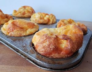 Puffy egg muffins