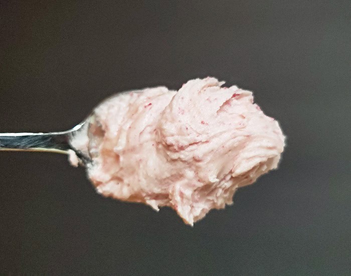 Delicious pomegranate frosting