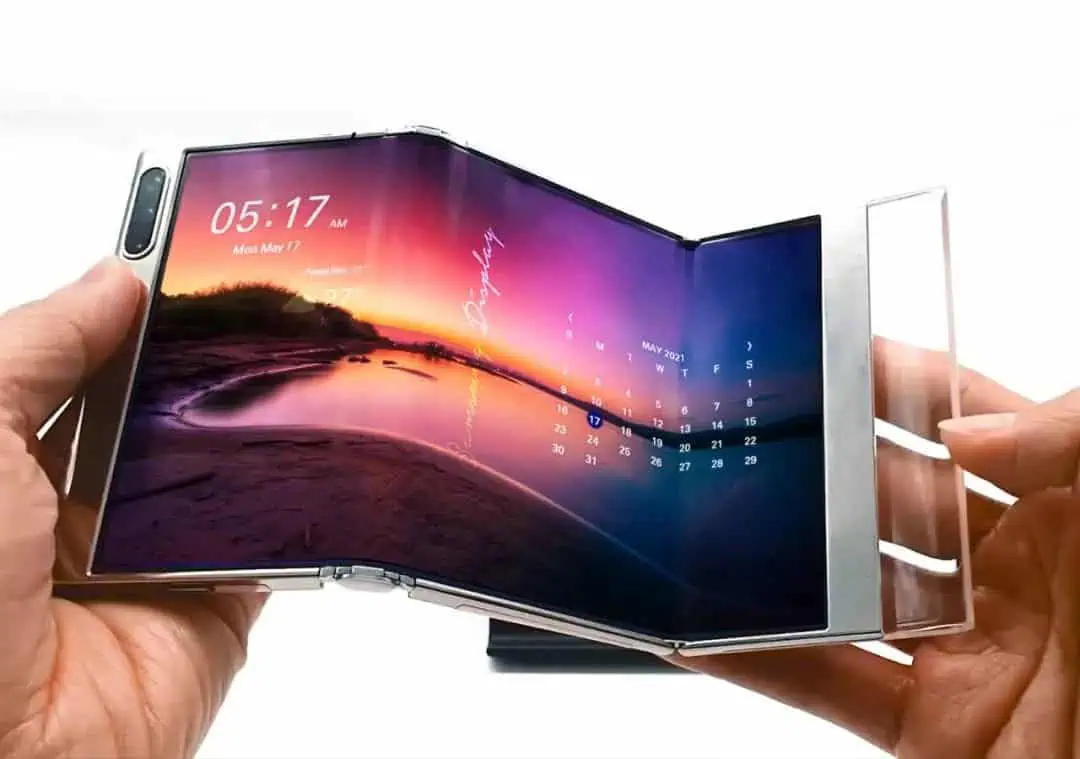 Flexible Display Market Projected to Reach USD 192.11 Billion by 2030, Growing at a CAGR of 32.54%