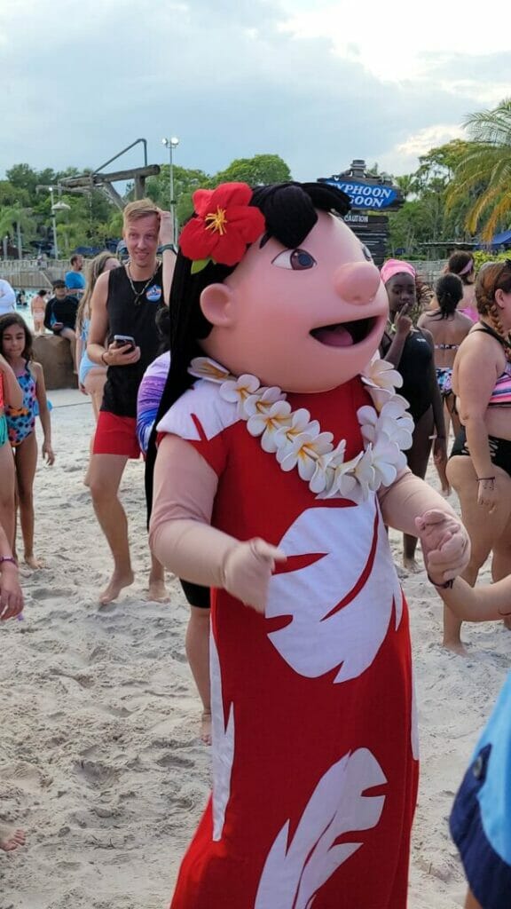 Magical Encounters: Meet Disney Characters at the Disney World Water Parks! 2 lilo
