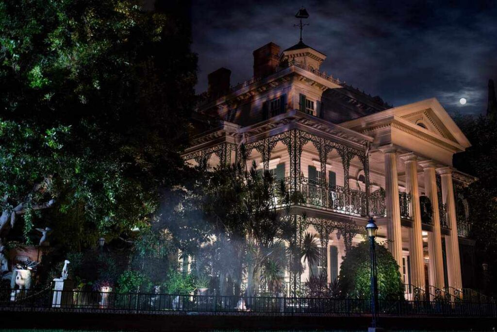 Celebrate Disney's Haunted Mansion 55th Anniversary 2 dl mansion