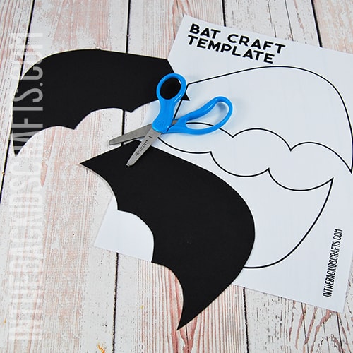 EASY BAT CRAFT FOR KIDS STEP 2 USING THE BAT CRAFT TEMPLATE 