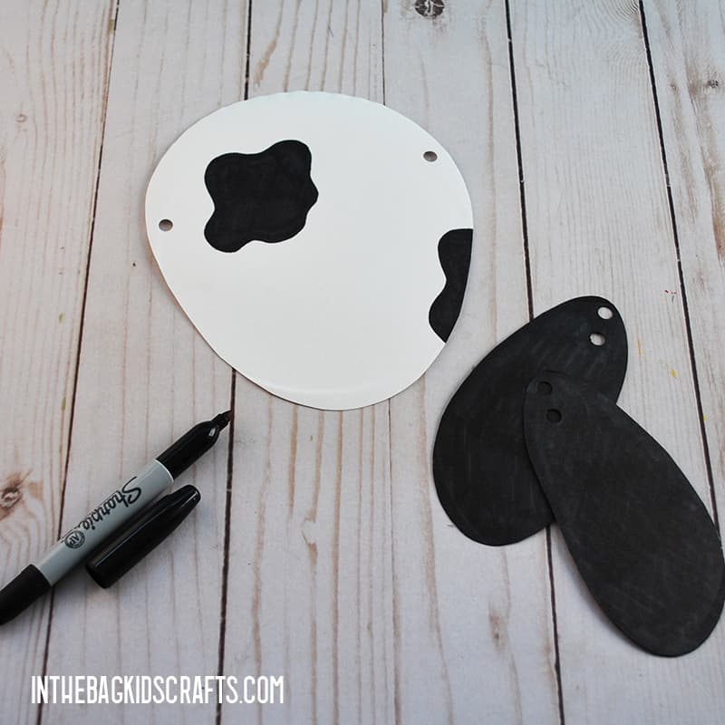 PAPER PLATE DOG CRAFT STEP 2