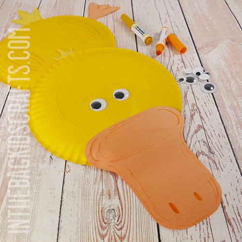 PAPER PLATE DUCK CRAFT STEP 5