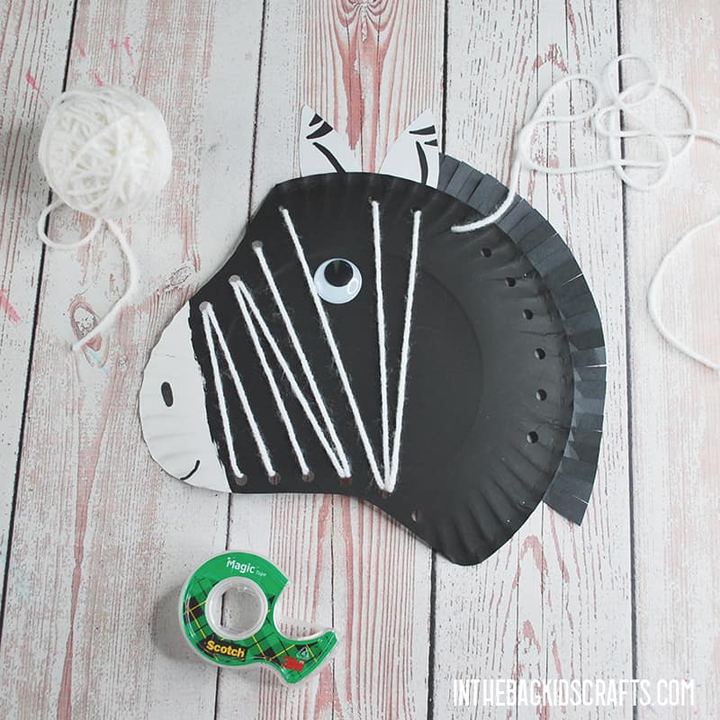 LACING ZEBRA CRAFT STEP 5