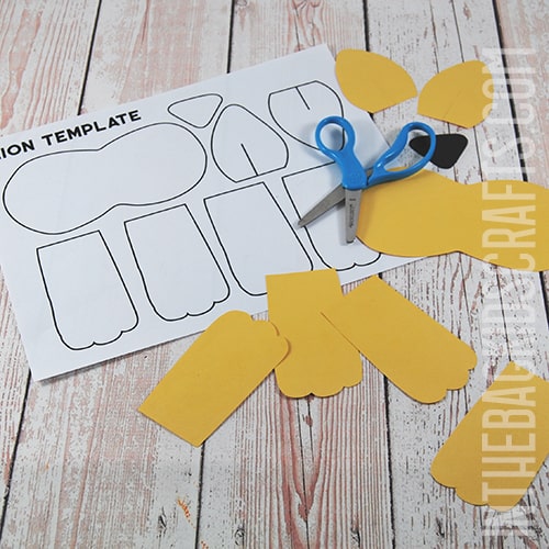 PAPER PLATE LION CRAFT STEP 2