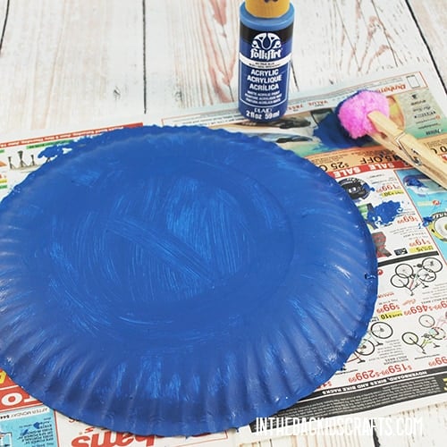 PETE THE CAT PAPER PLATE CRAFT STEP 1