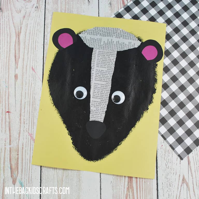 SKUNK CRAFT FOR KIDS WITH RECYCLED NEWSPAPER STRIPES