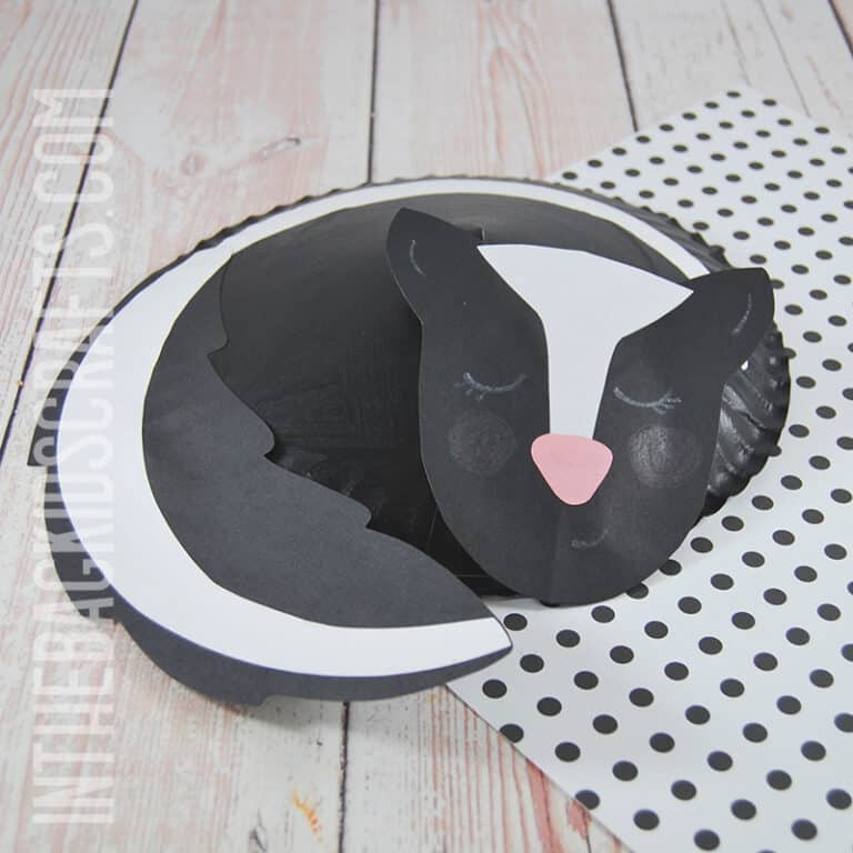 paper plate skunk craft
