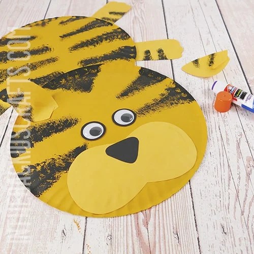PAPER PLATE TIGER CRAFT FOR KIDS STEP 6
