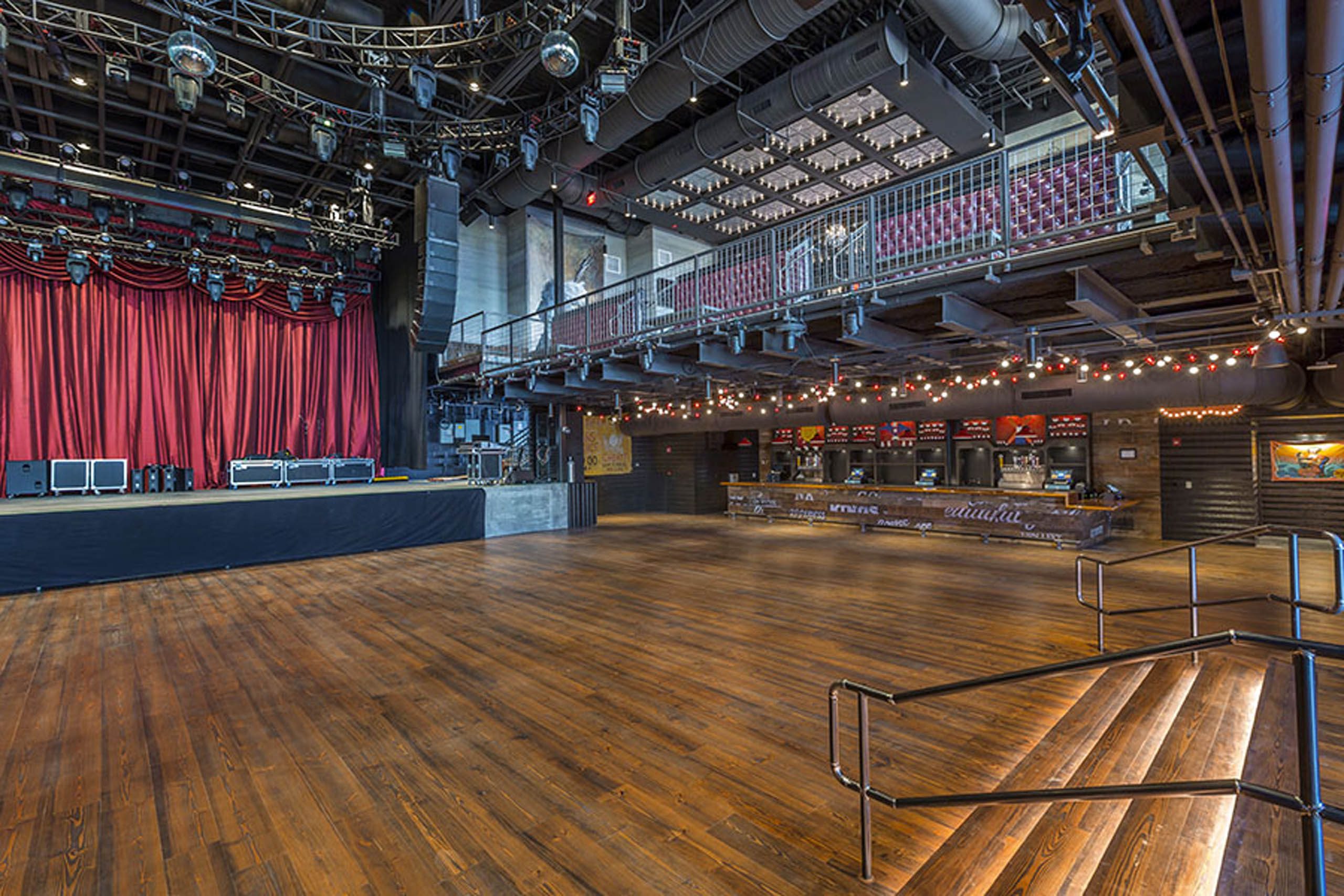 brooklyn-bowl-nashville-interior-11