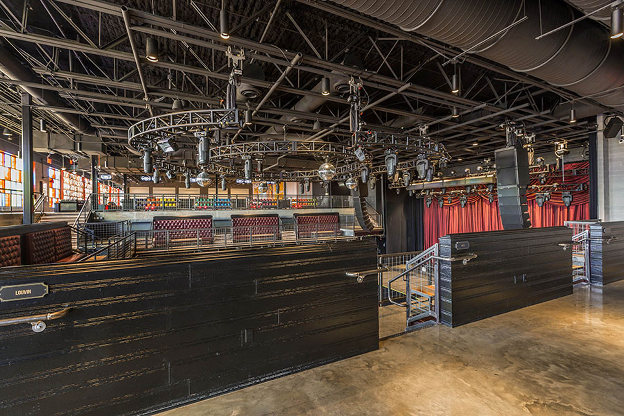 brooklyn-bowl-nashville-interior-15