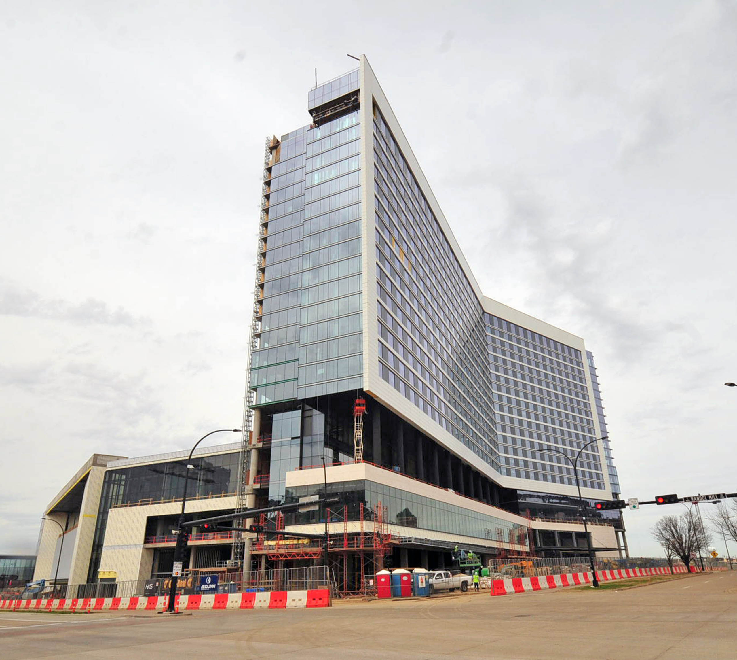 loews-arlington-exterior1