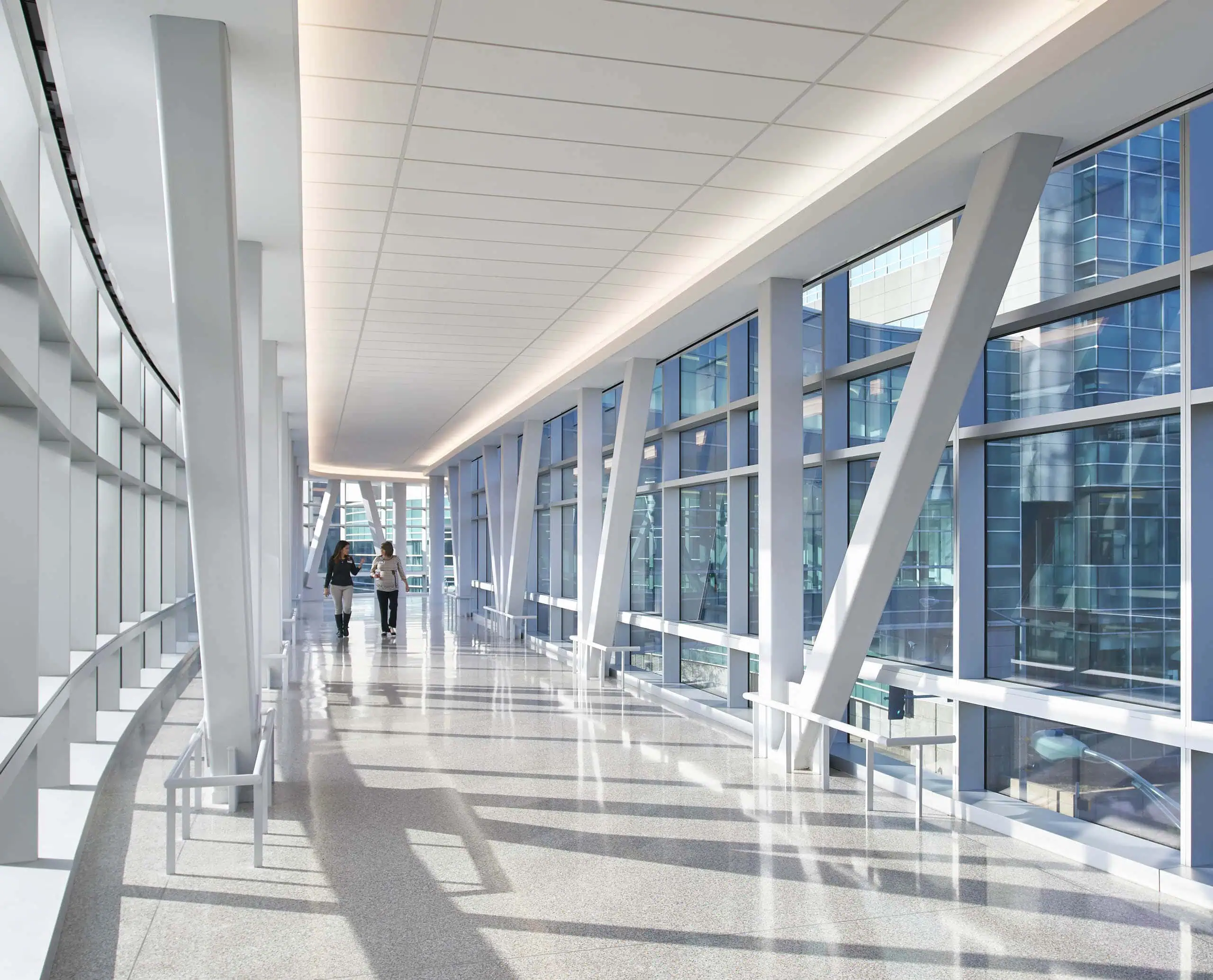 the-university-of-kansas-health-system-cambridge-tower-a-skywalk