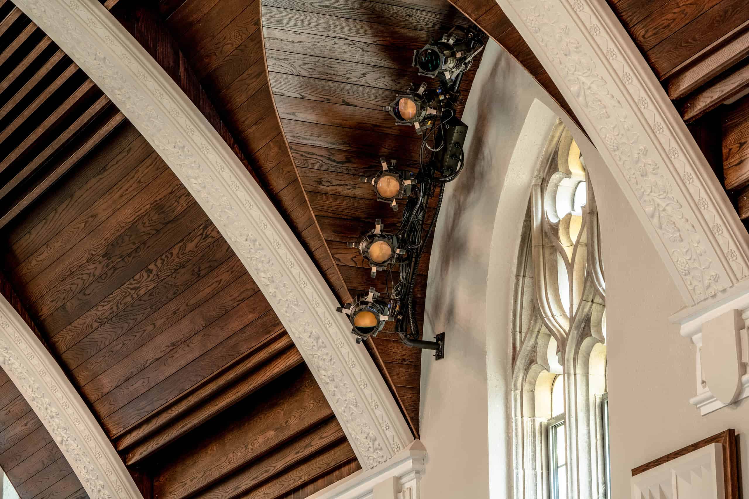 berry-college-ford-auditorium-ceiling