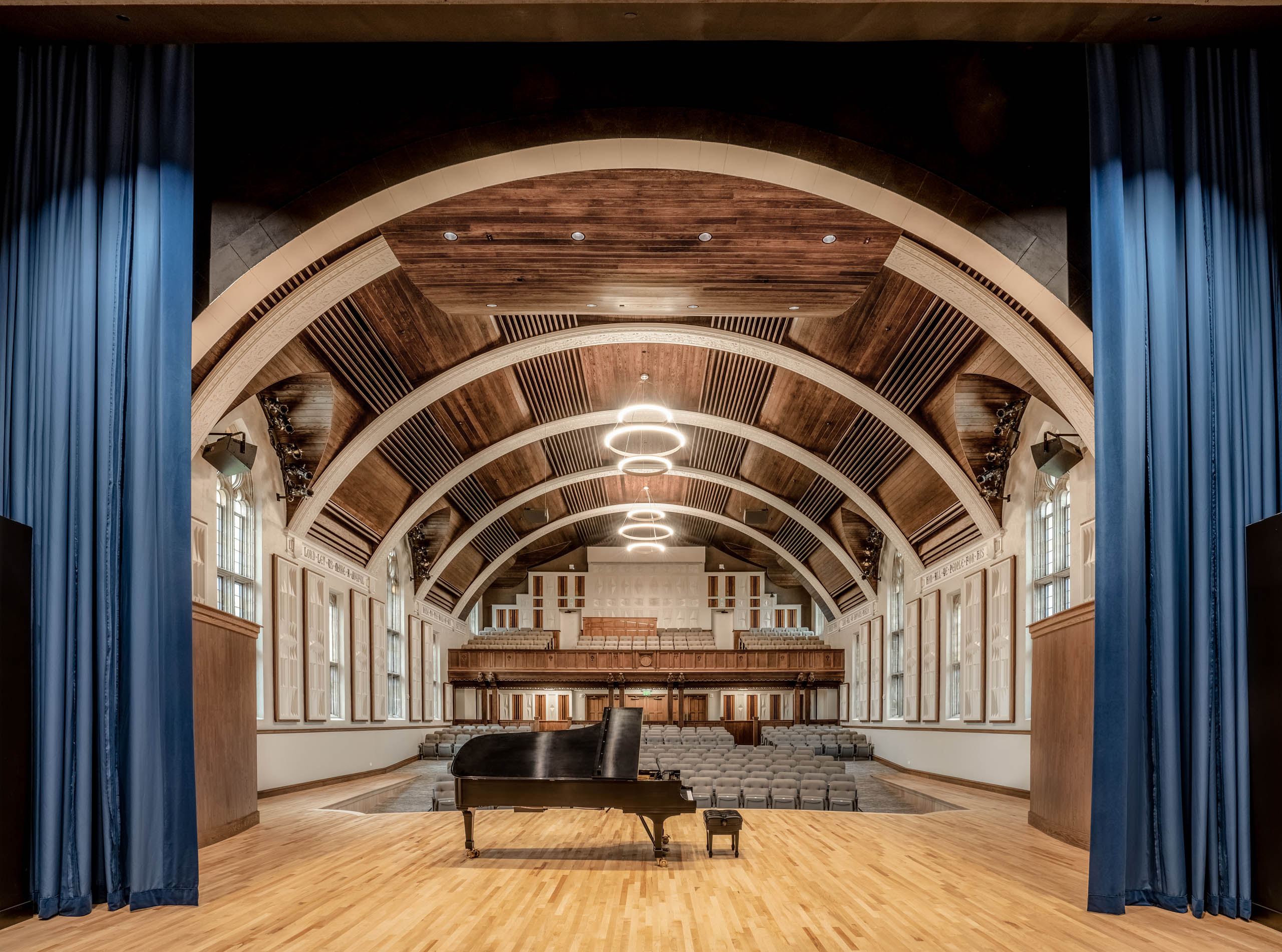 berry-college-ford-auditorium-stage1