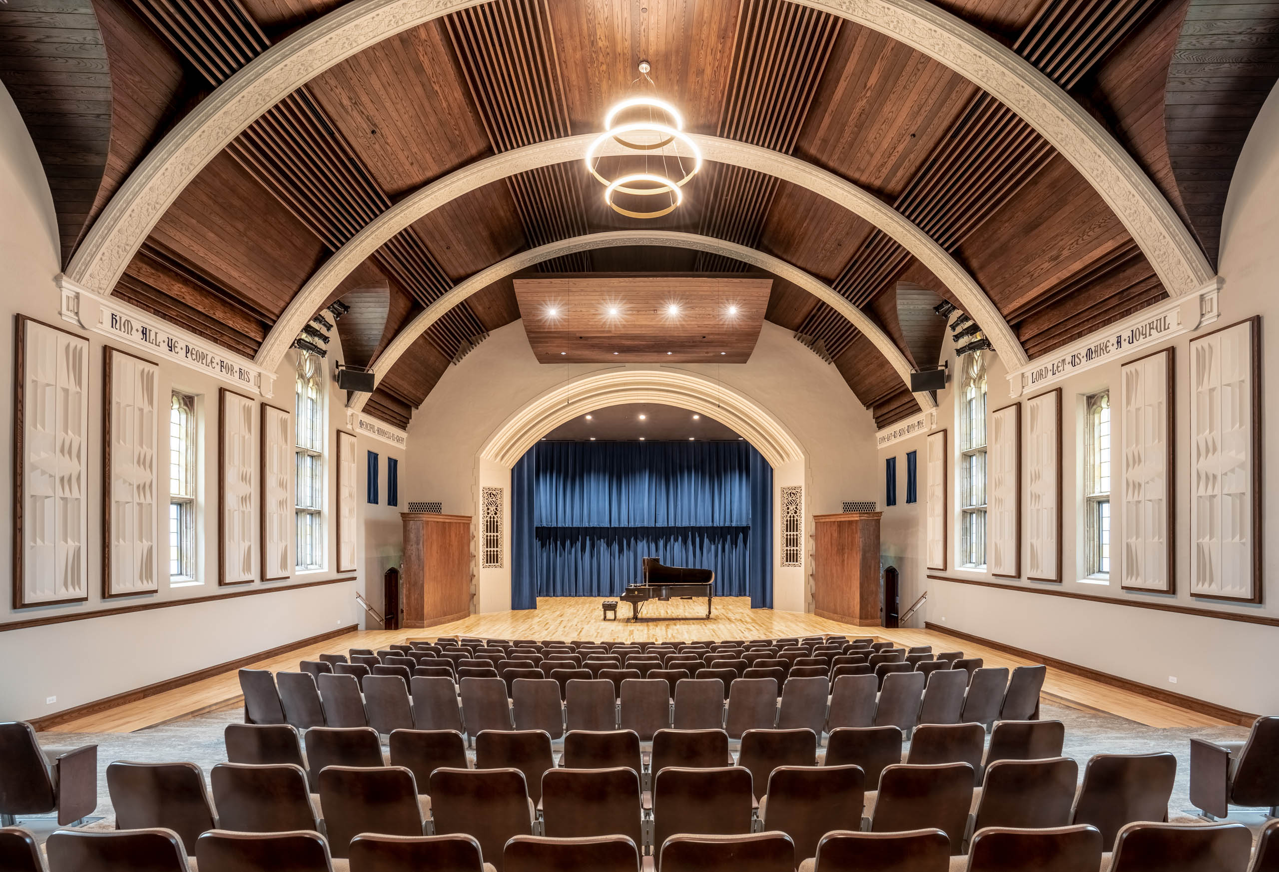 berry-college-ford-auditorium-stage2